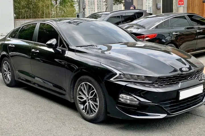 Kia K5 GT-Line 2021 — imagen de referencia