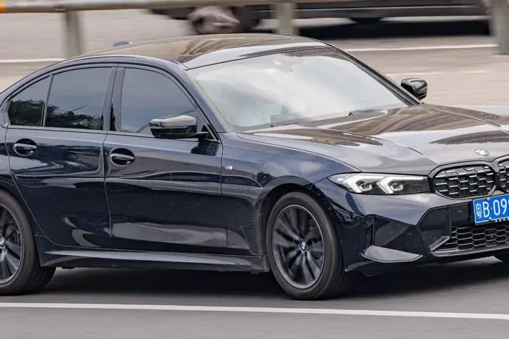 BMW 330i M Sport 2019 — imagen de referencia